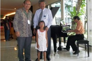 kika - Dr Hikmat, Gunawan dan Sarah Tsunami 100_7349